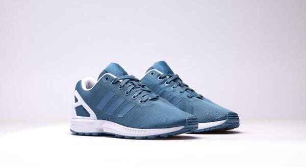 BRIESTA ブルー adidas Originals ZX Flux 